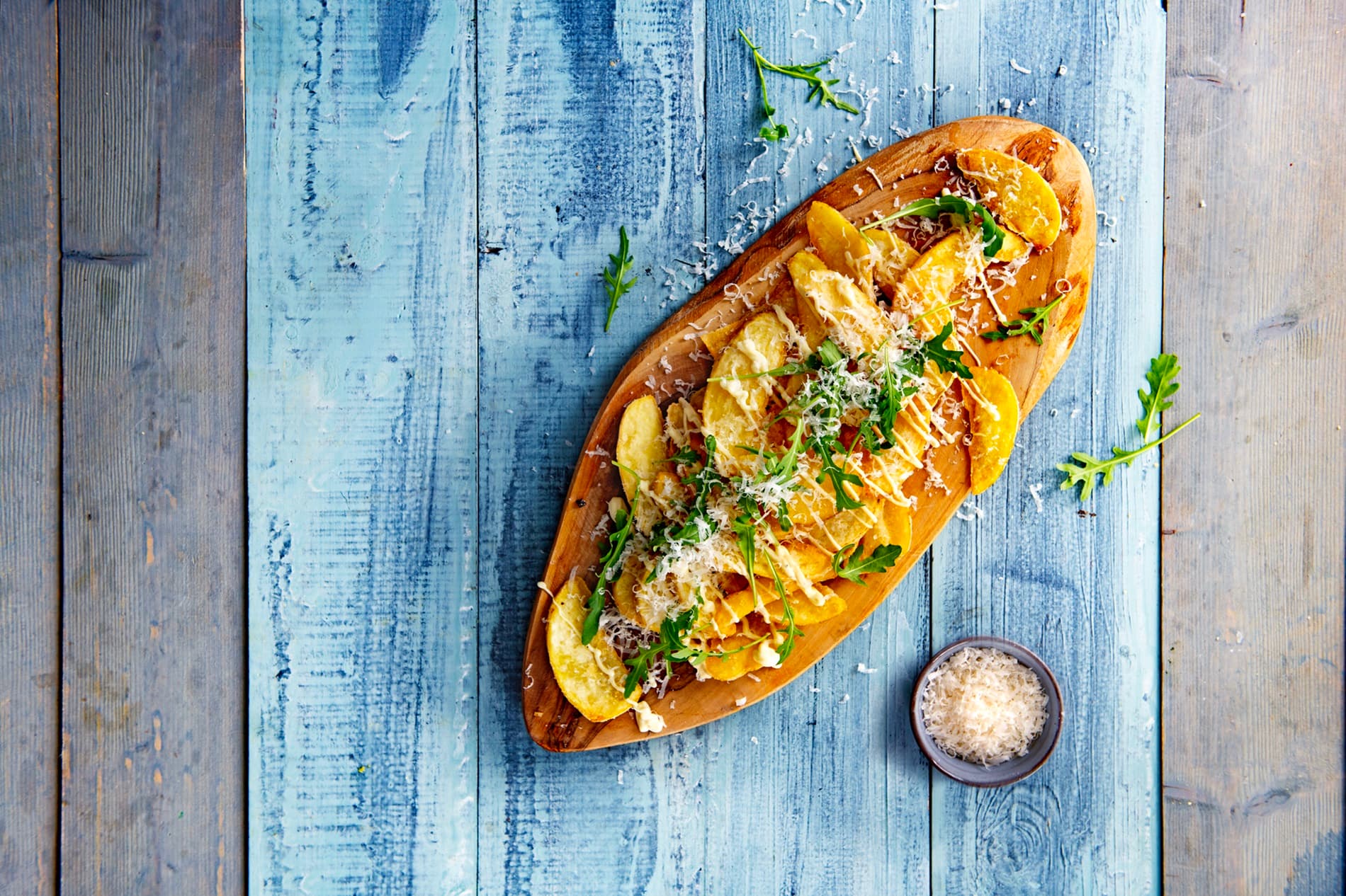 809869-Aviko-extra-thin-wedges loaded fries